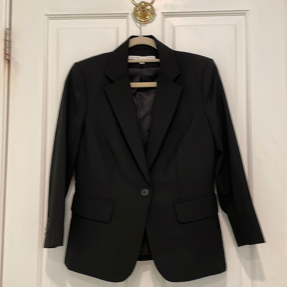 Never worn Veronica Beard schoolboy jacket.